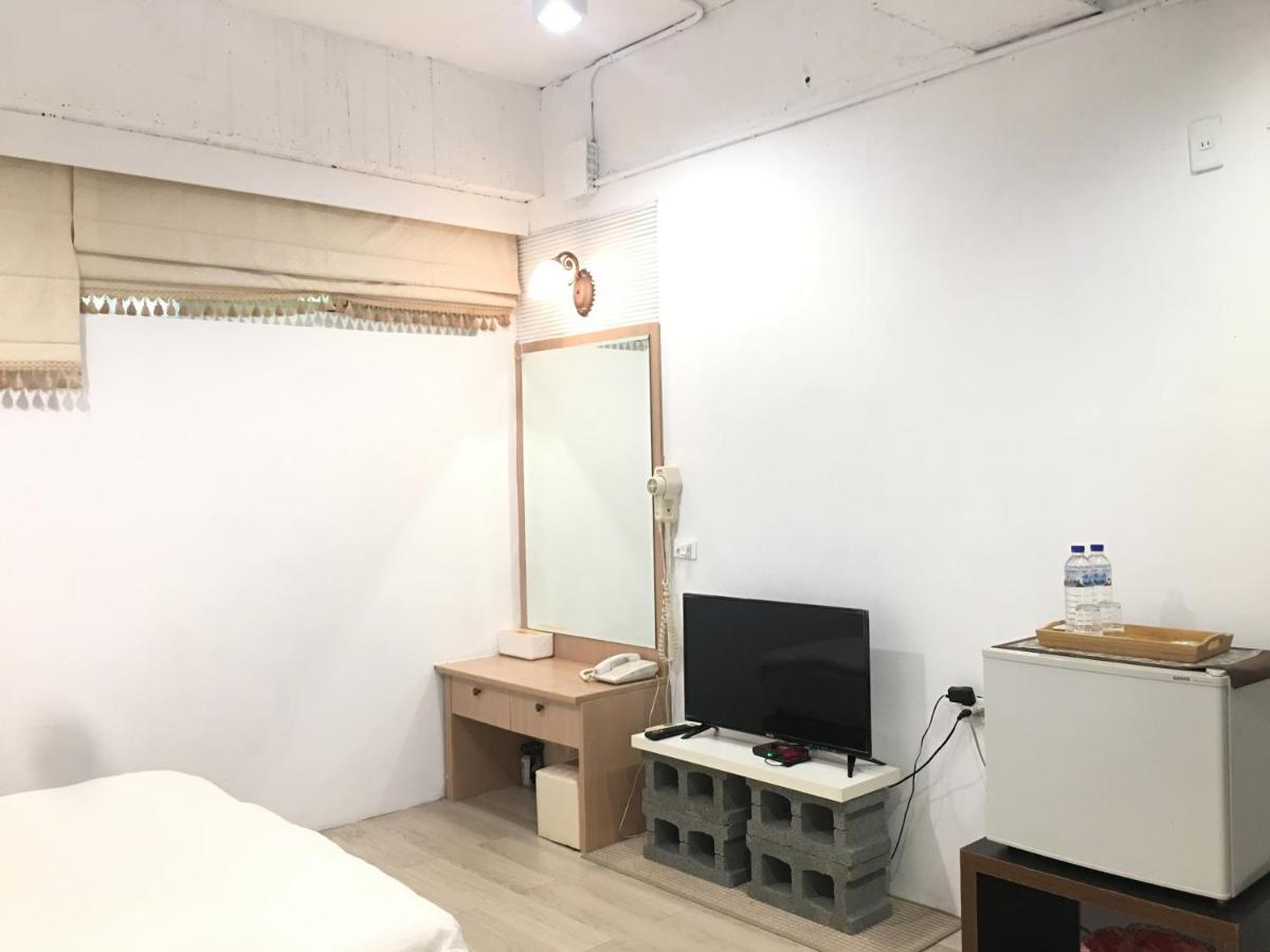 Xiu Shui Hotel Юйчи Экстерьер фото
