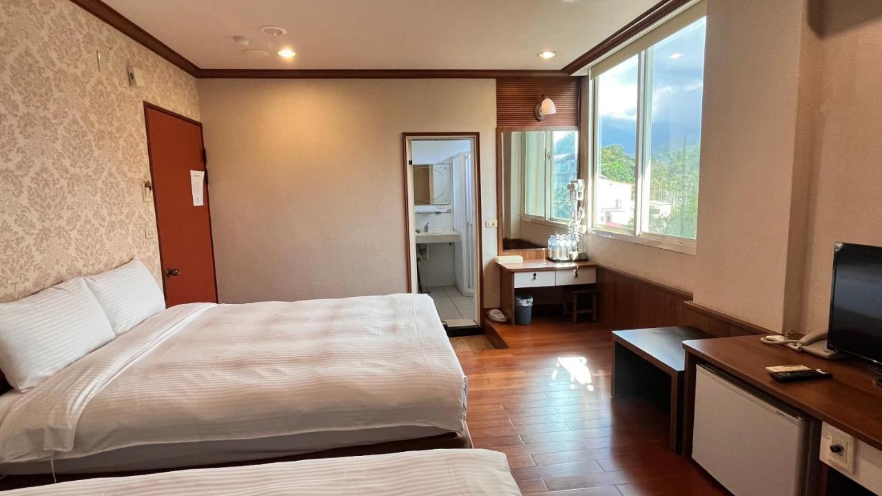 Xiu Shui Hotel Юйчи Экстерьер фото