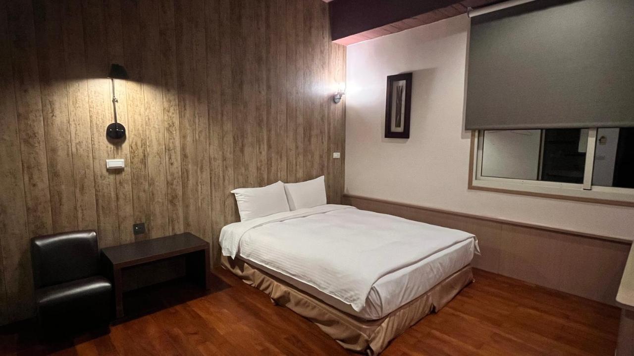 Xiu Shui Hotel Юйчи Экстерьер фото