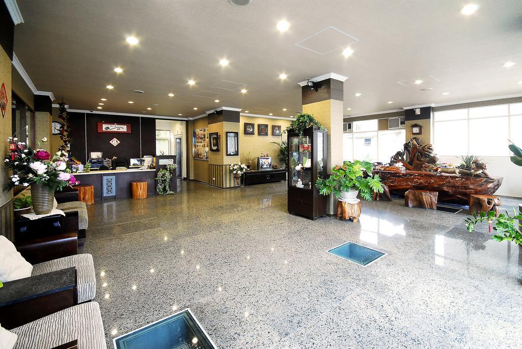 Xiu Shui Hotel Юйчи Экстерьер фото